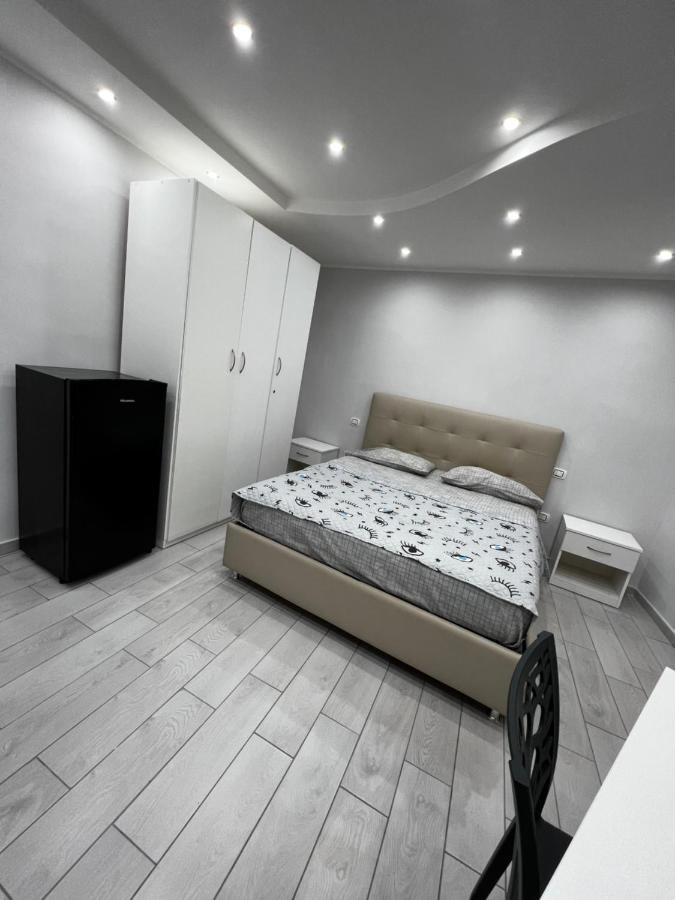 Smart'S House Deluxe Quartieri Spagnoli Наполи Екстериор снимка