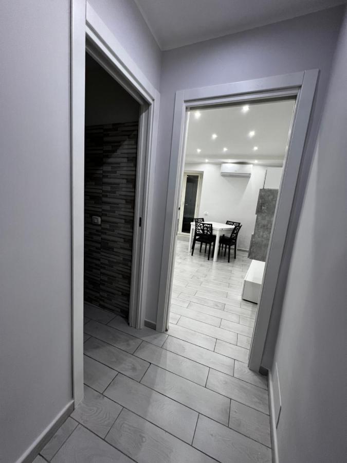 Smart'S House Deluxe Quartieri Spagnoli Наполи Екстериор снимка